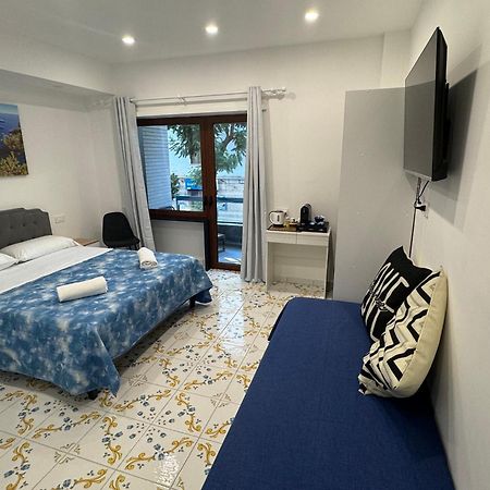 Angela House Sorrento Center Bed & Breakfast Bagian luar foto